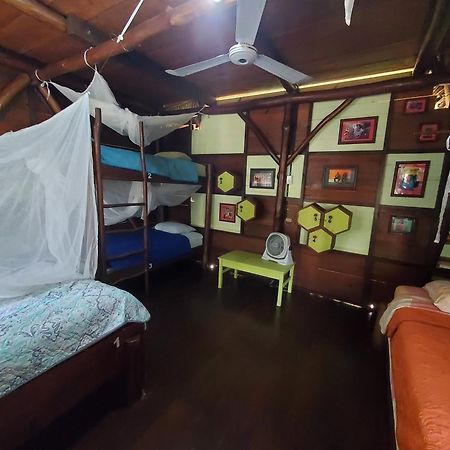 Hotel Casa Perico Рио-Дульсе Экстерьер фото