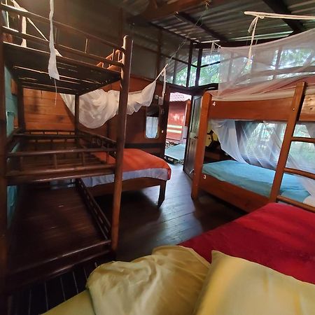 Hotel Casa Perico Рио-Дульсе Экстерьер фото