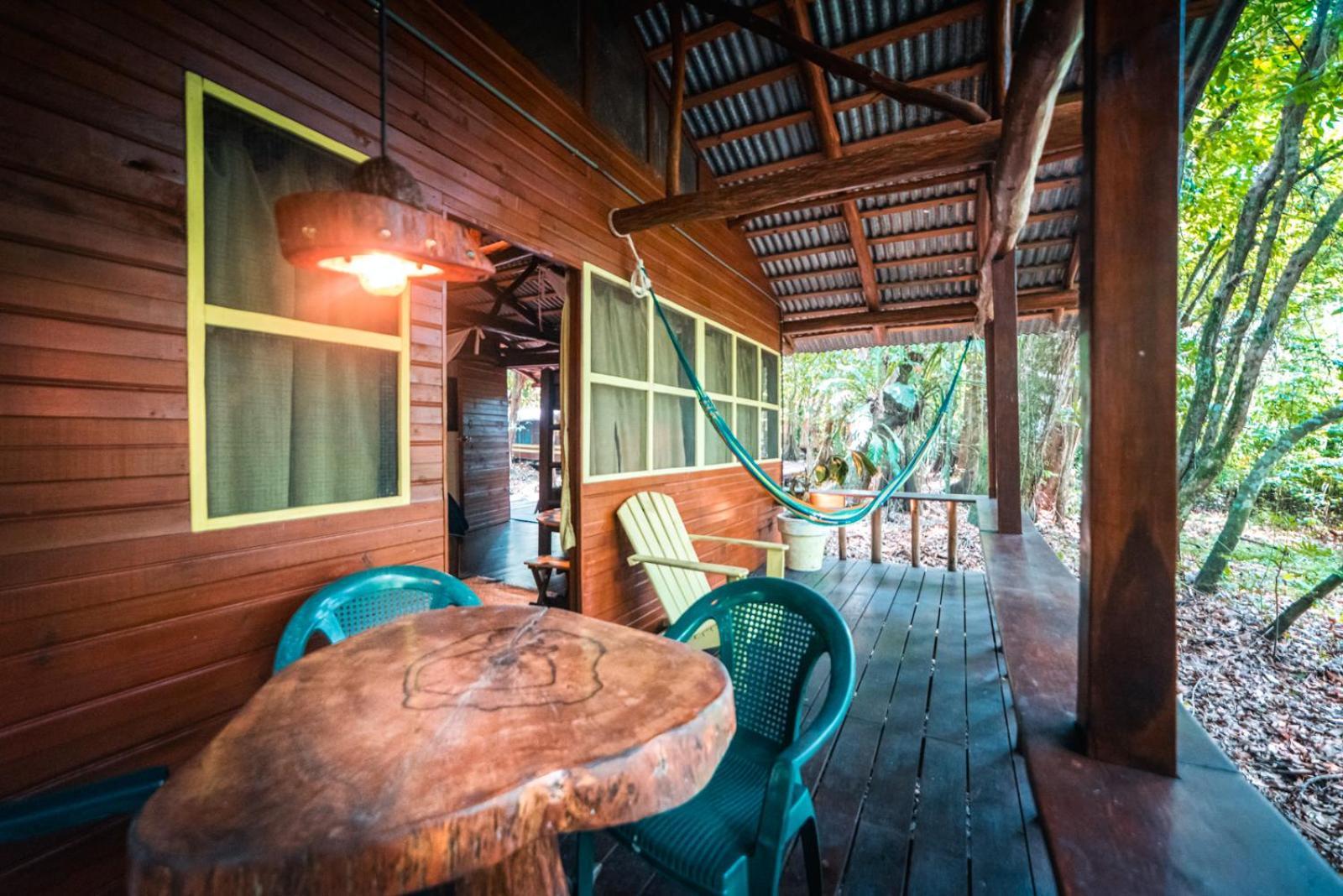 Hotel Casa Perico Рио-Дульсе Экстерьер фото