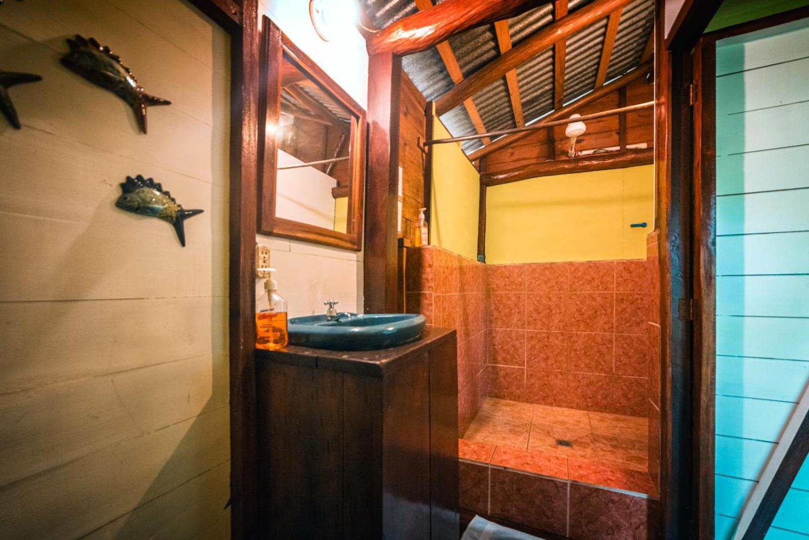 Hotel Casa Perico Рио-Дульсе Экстерьер фото