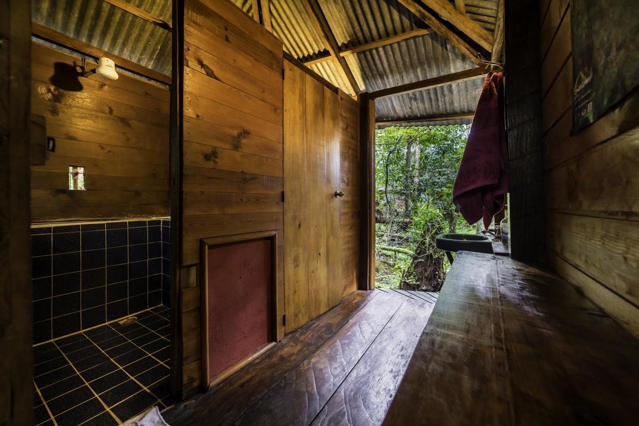 Hotel Casa Perico Рио-Дульсе Экстерьер фото